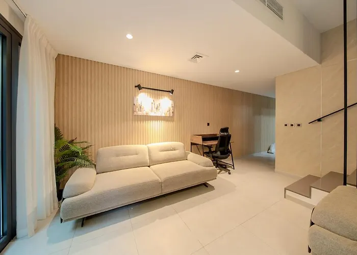 Townhouse In Aljada - Maid Room - Private Garden
